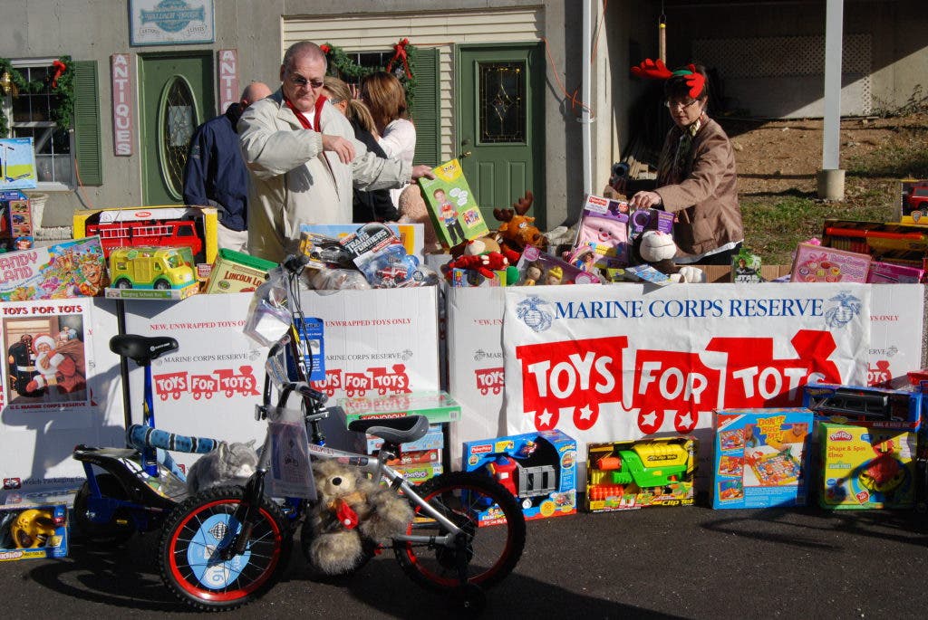 Toys For Tots Boosted by Eurekans | Eureka, MO Patch