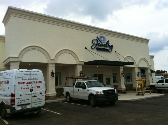 New Jewelry Warehouse in Lexington Opens Thursday