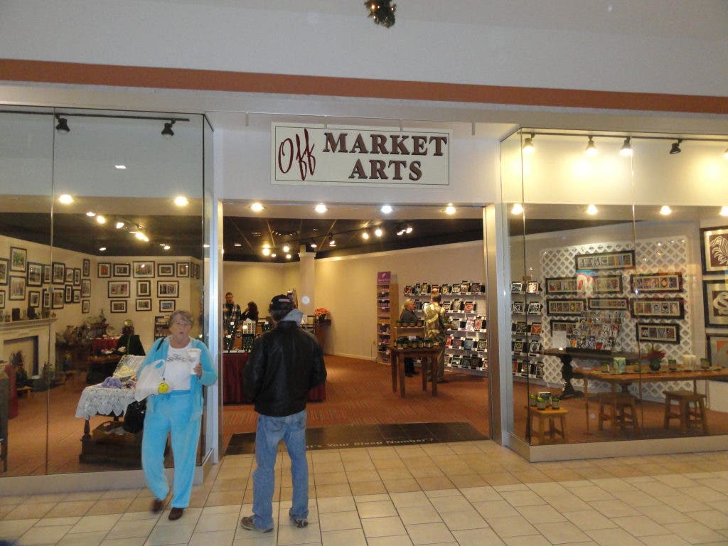 Off Market Arts Brings Downtown to West Ashley