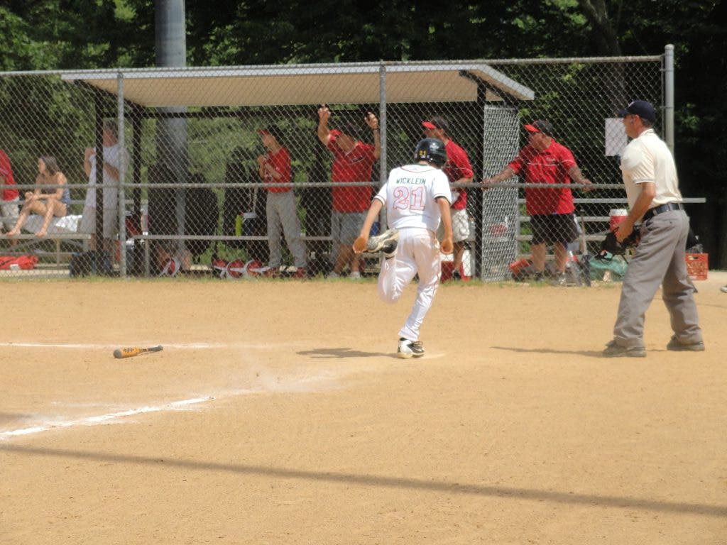 Elkridge Hurricanes Sweep Up Two Divisions at Memorial Day Tournament