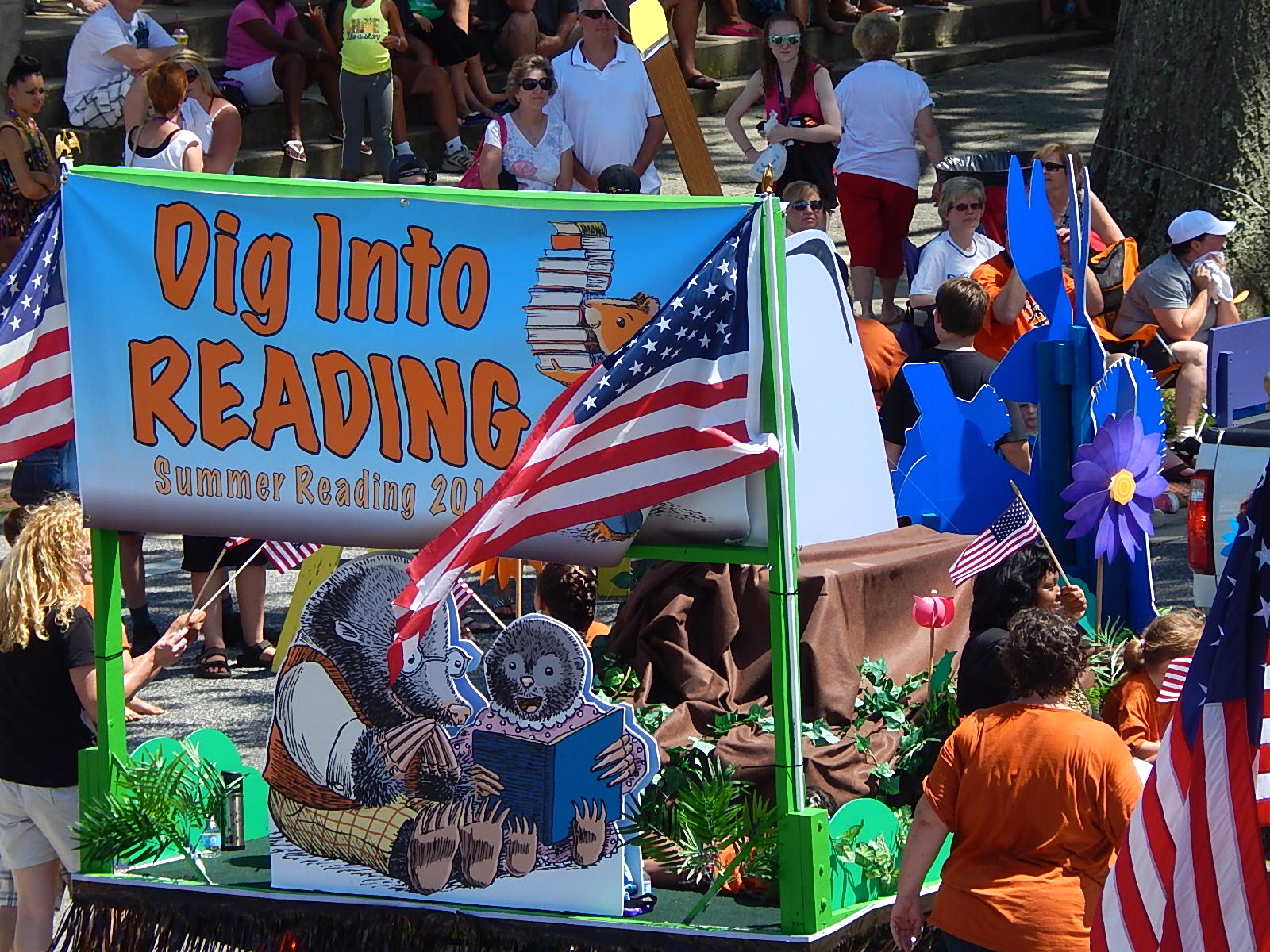 News small post card thumbnail