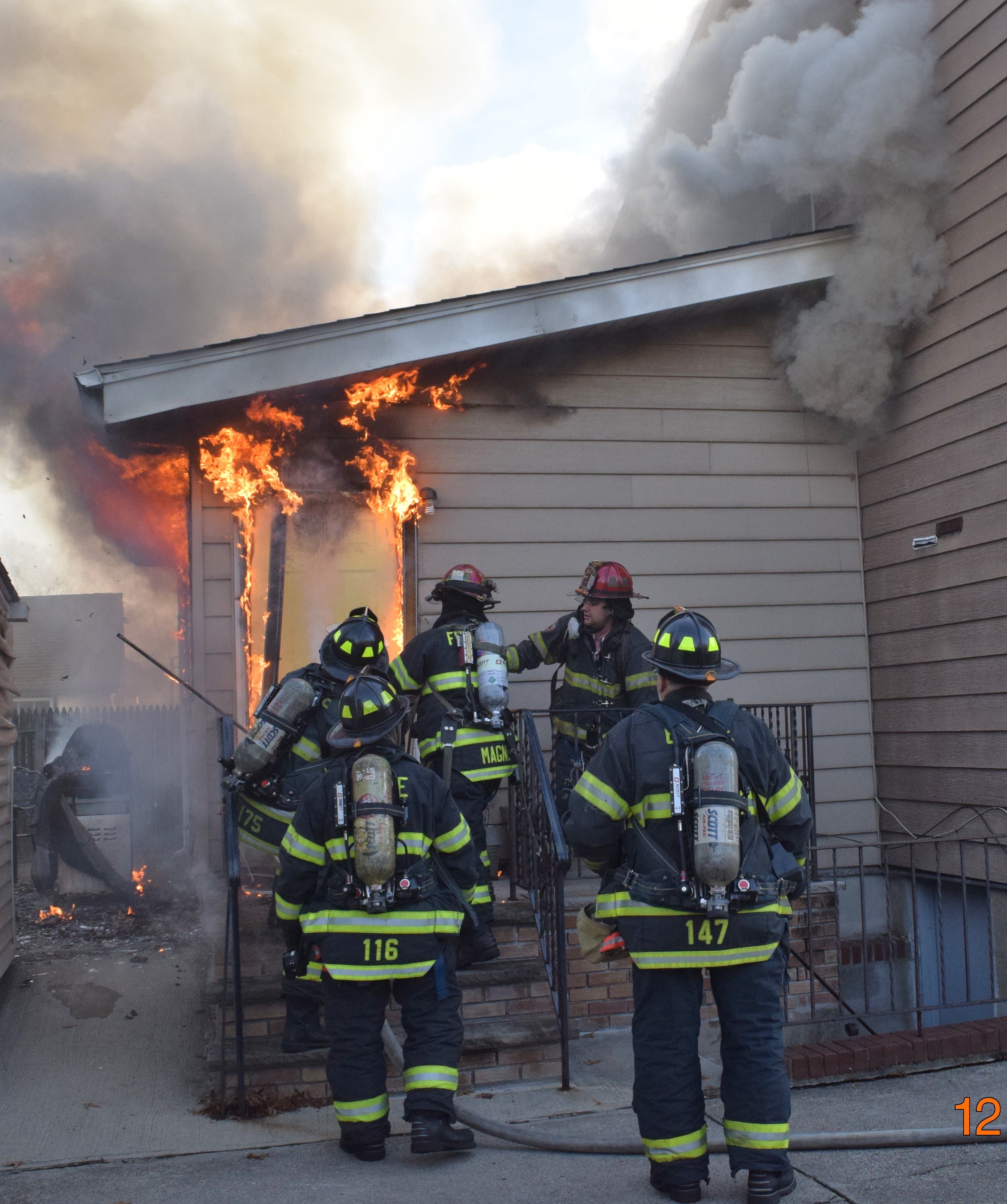 News small post card thumbnail