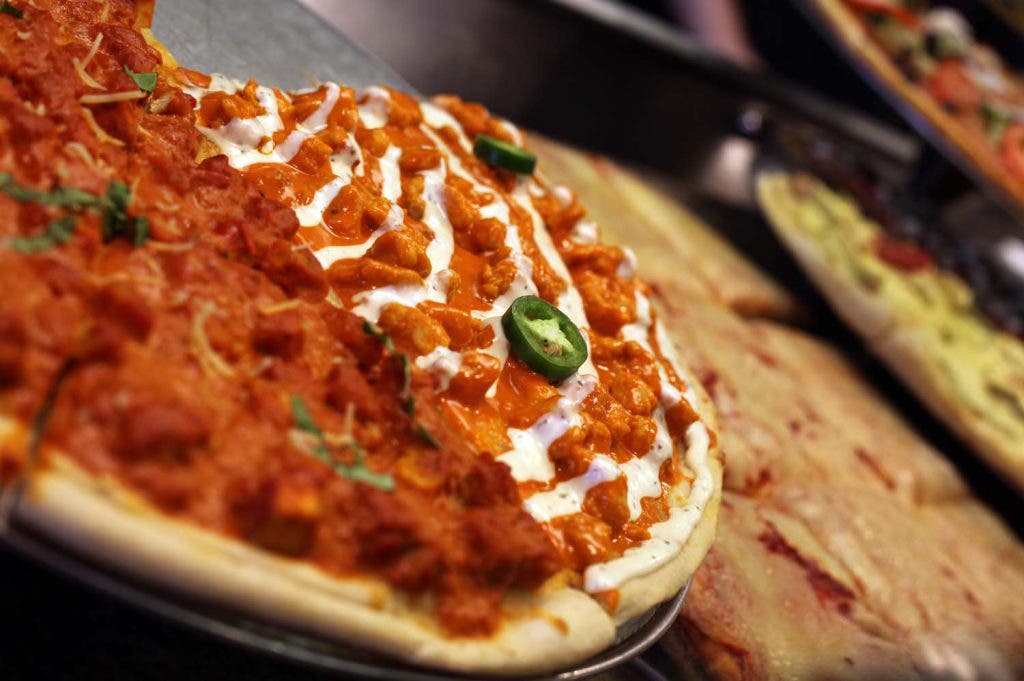 The Fastest Pizza Maker In The World Is In Kingstowne Kingstowne VA