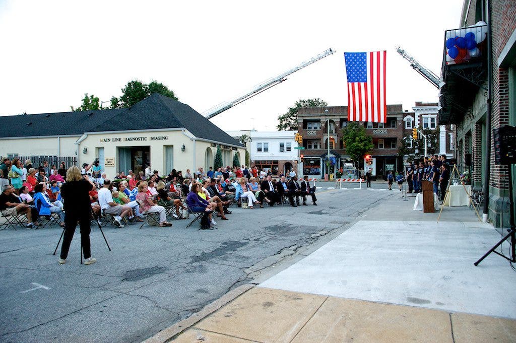 News small post card thumbnail