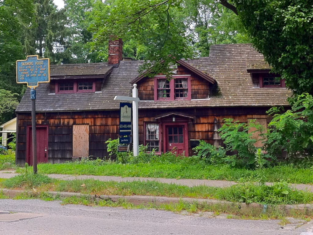 News small post card thumbnail