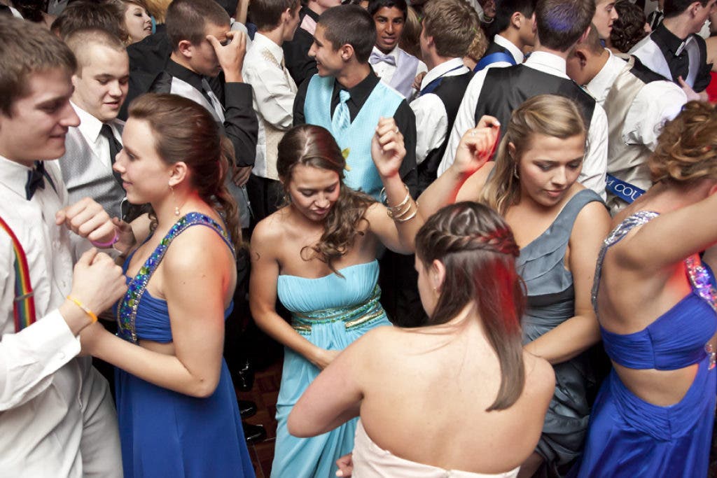 Photo Gallery: Central Junior Prom Classy and Fun | Brookfield, WI Patch