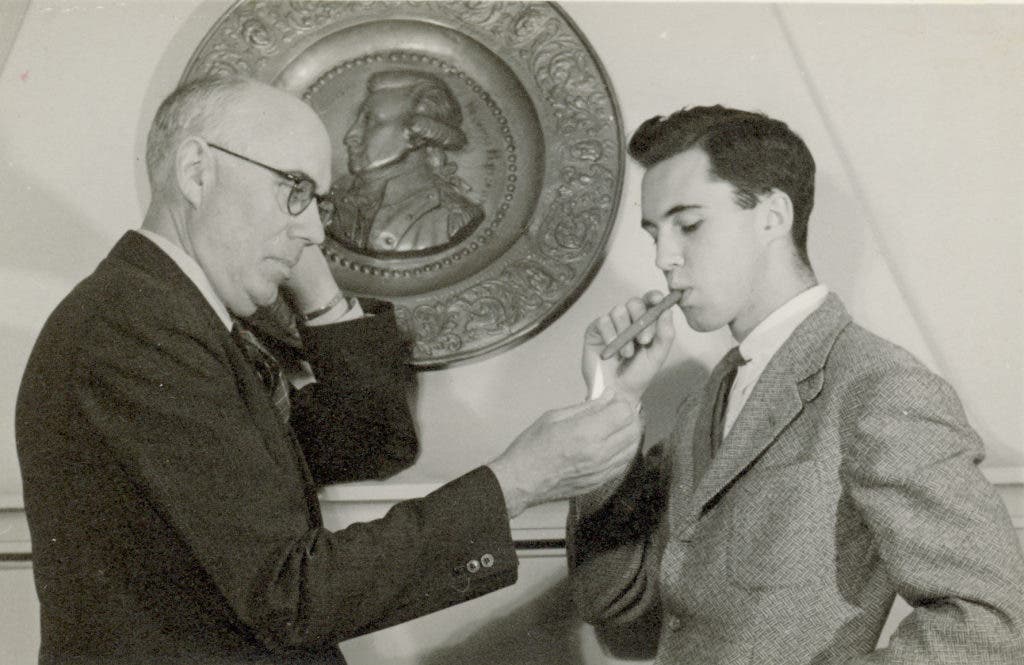 News small post card thumbnail