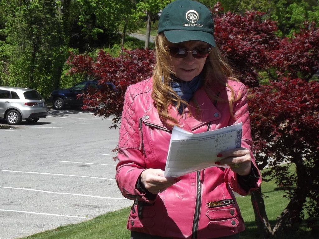 News small post card thumbnail