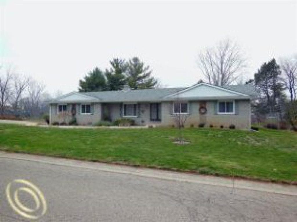 Homes for Sale Under 200,000 in White Lake and Highland White Lake