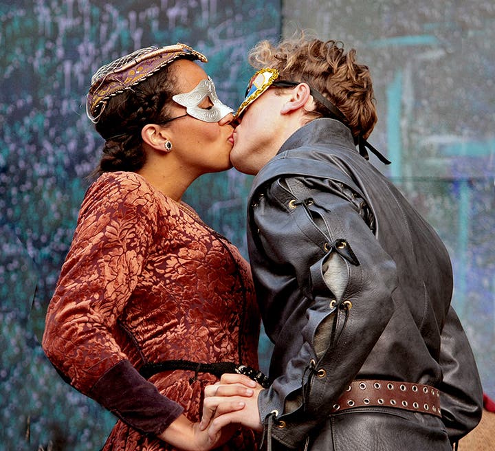 News small post card thumbnail