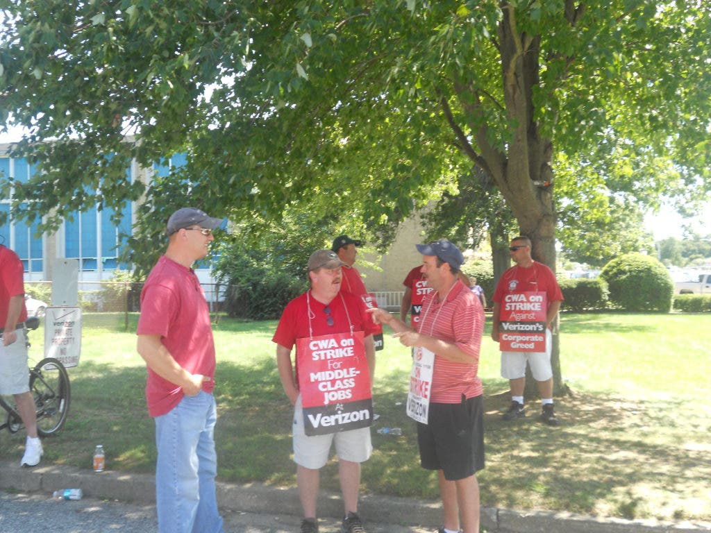 UPDATED: Verizon Employees Protest on N. Ocean Ave | Patchogue, NY Patch