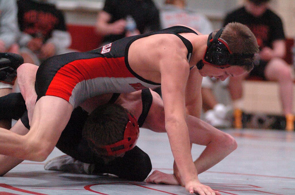 7 Warrior Wrestlers Advance to Sectional | Deerfield, IL Patch