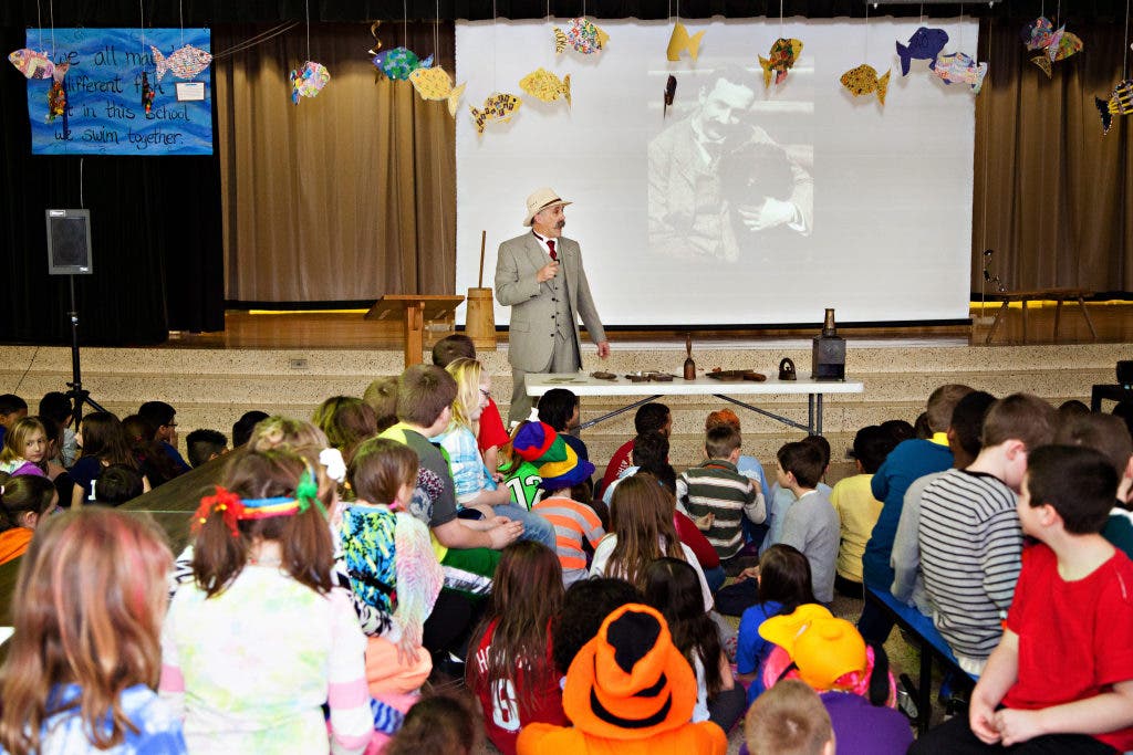 News small post card thumbnail