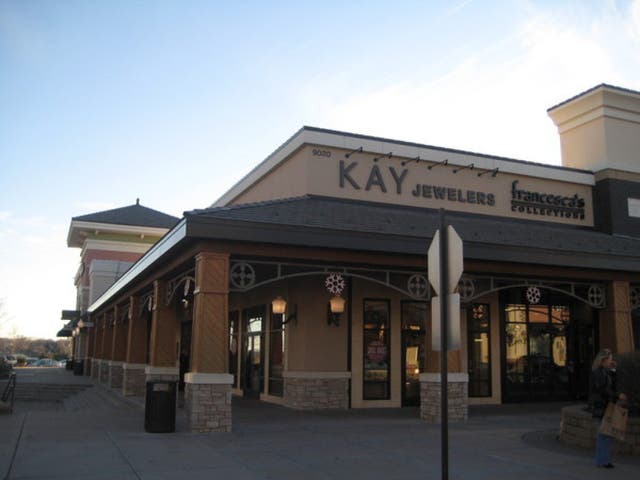 Thieves Net 30,000 In Woodbury Jewelry Store Heist