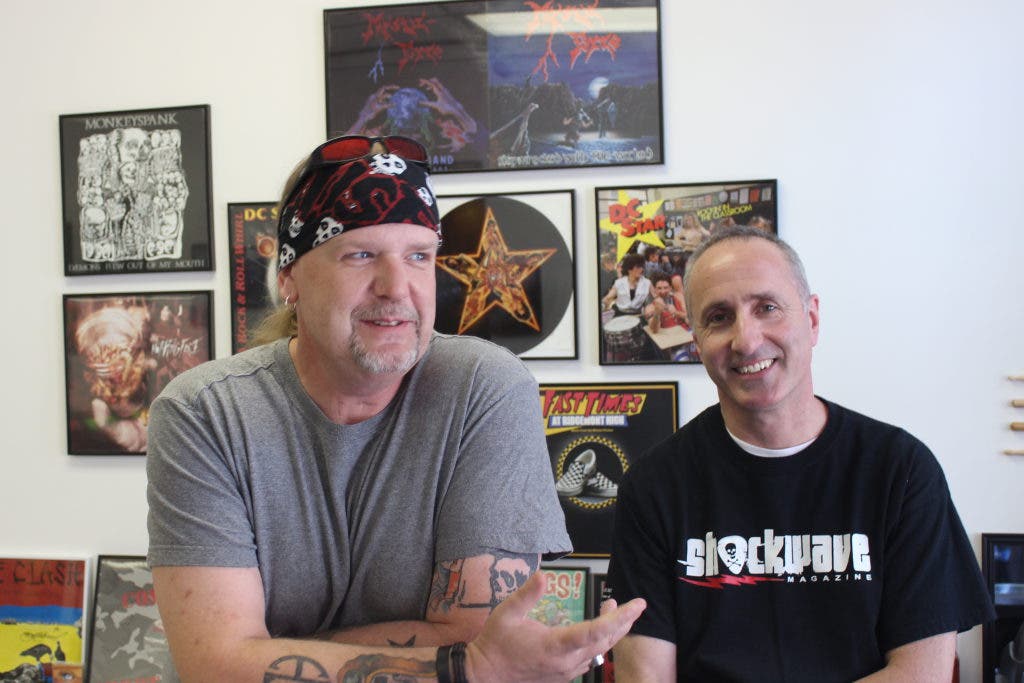 News small post card thumbnail