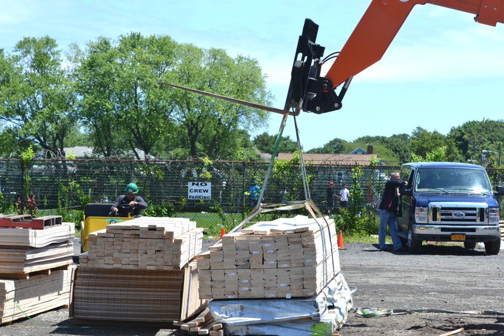 News small post card thumbnail