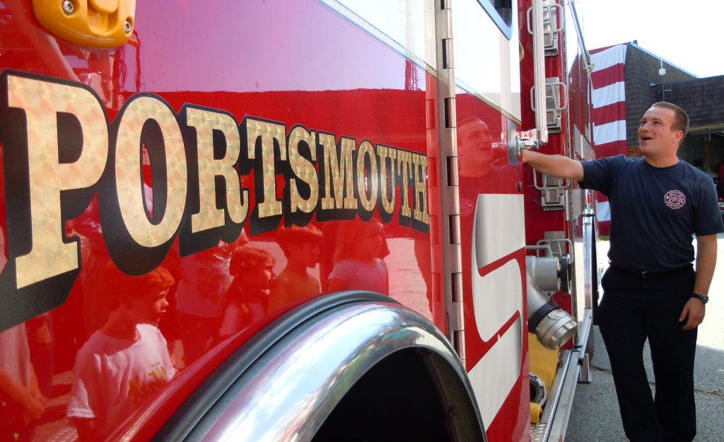 News small post card thumbnail