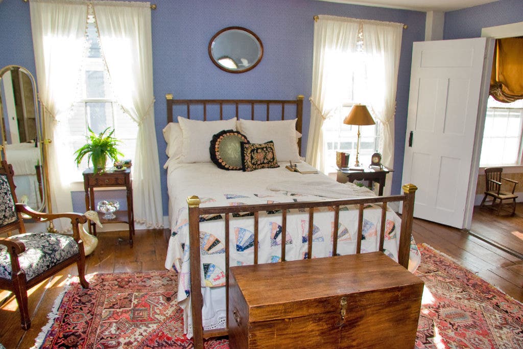 Woodbury House Tour There's No Place Like These Homes for the Holidays