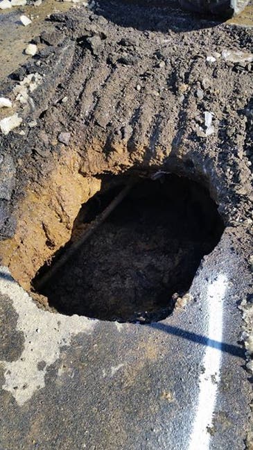 Beetlejuice How Deep Is A 6 Foot Hole