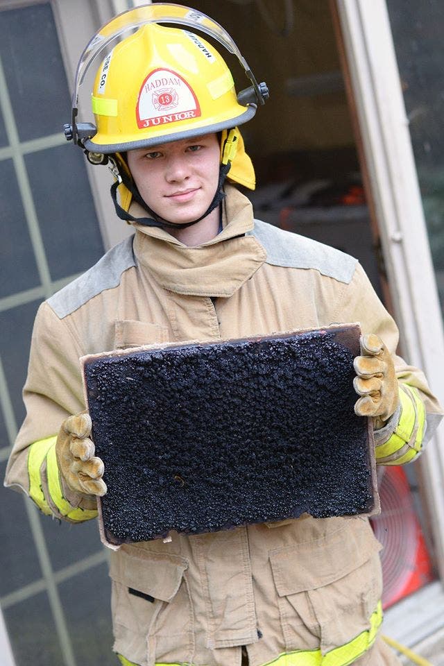 News small post card thumbnail