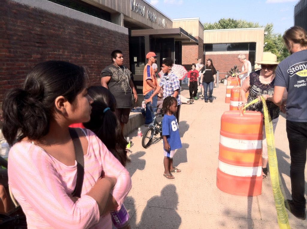 News small post card thumbnail