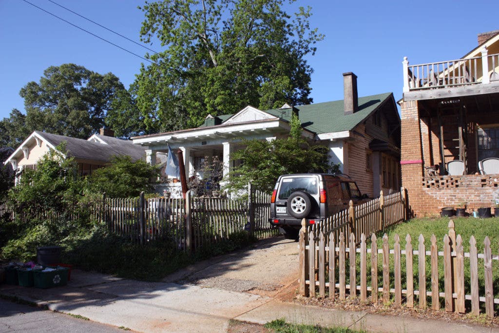 Decatur Resident Says Oakhurst Animals Okay