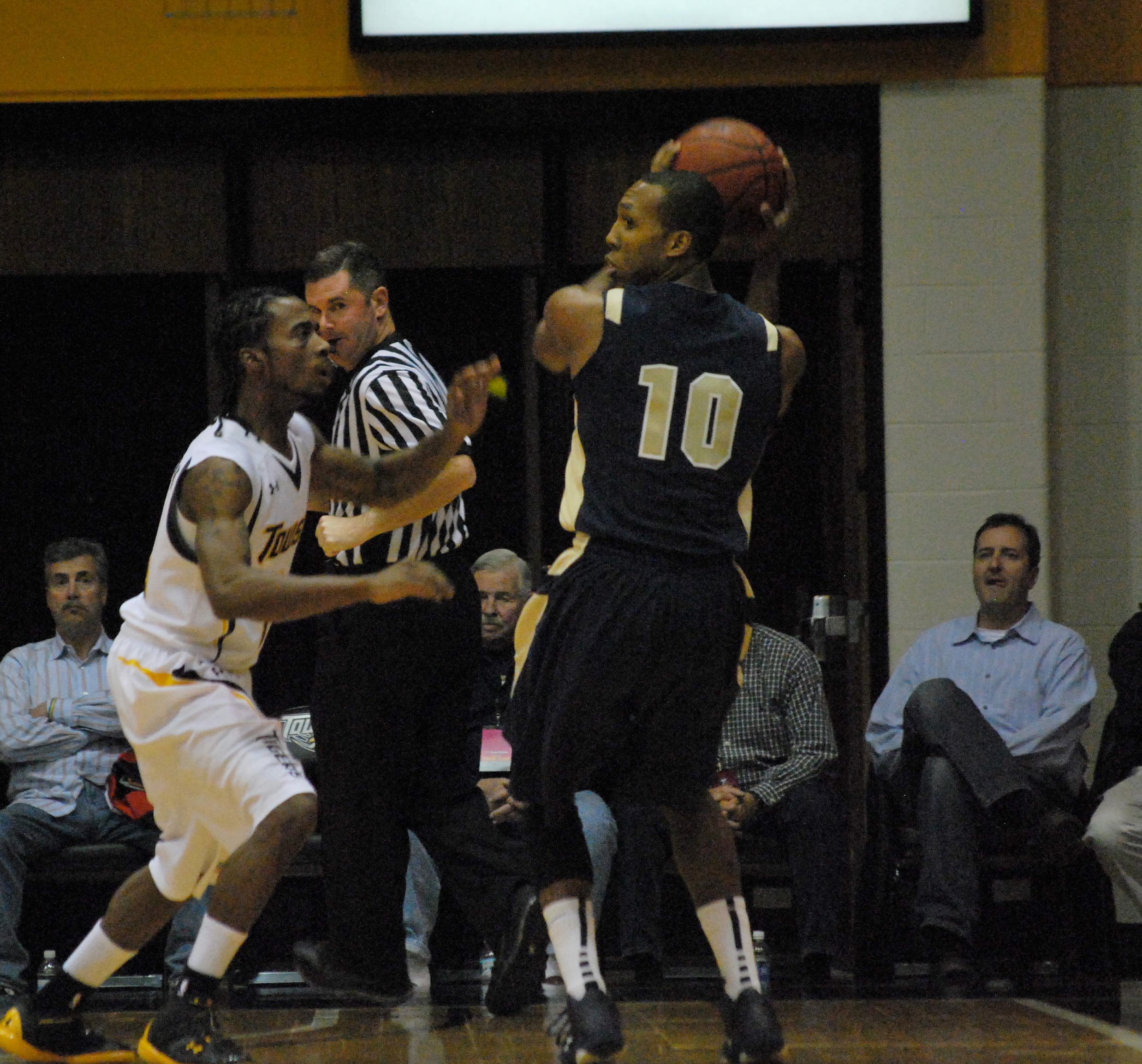 Basketball Roundup: Late Rally Falls Short | Annapolis, MD Patch