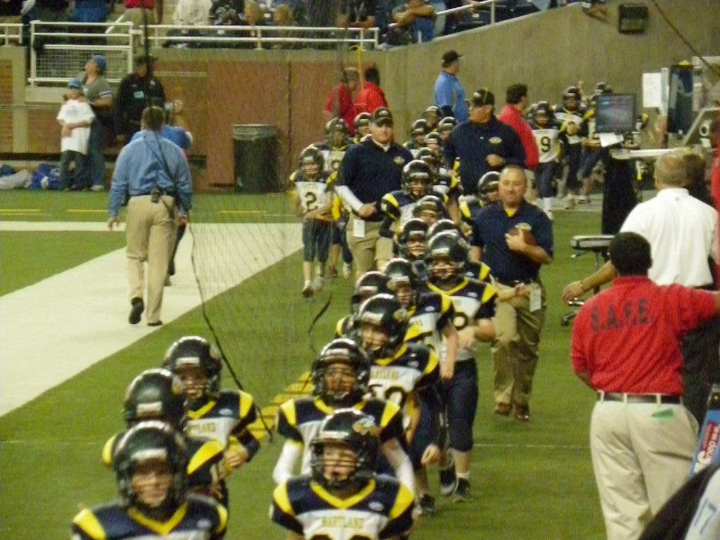Hartland Youth Football Players Get 'HighFives' from Detroit Lions