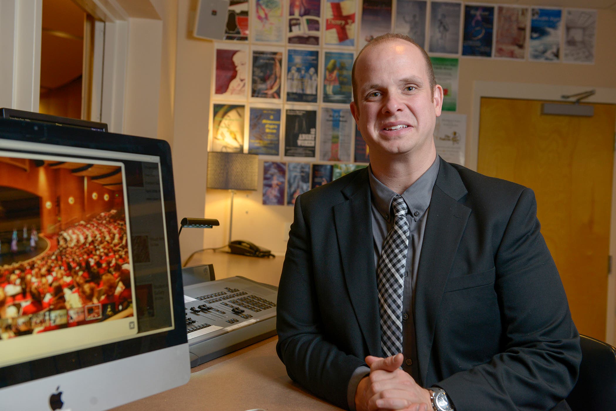 News small post card thumbnail