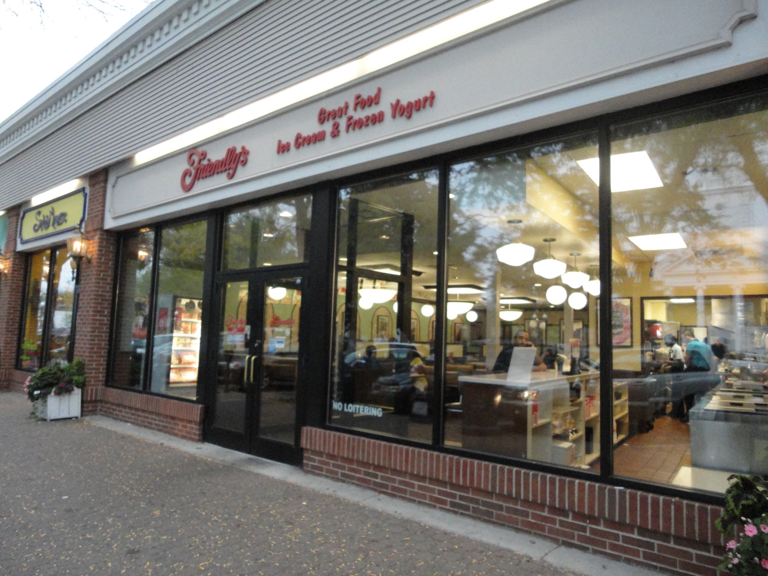 West Hartford Friendly's Closing as Chain Faces Bankruptcy | West ...