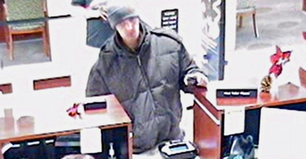 Photos Released Of Suspected Lake Elsinore Bank Robber | Lake Elsinore ...