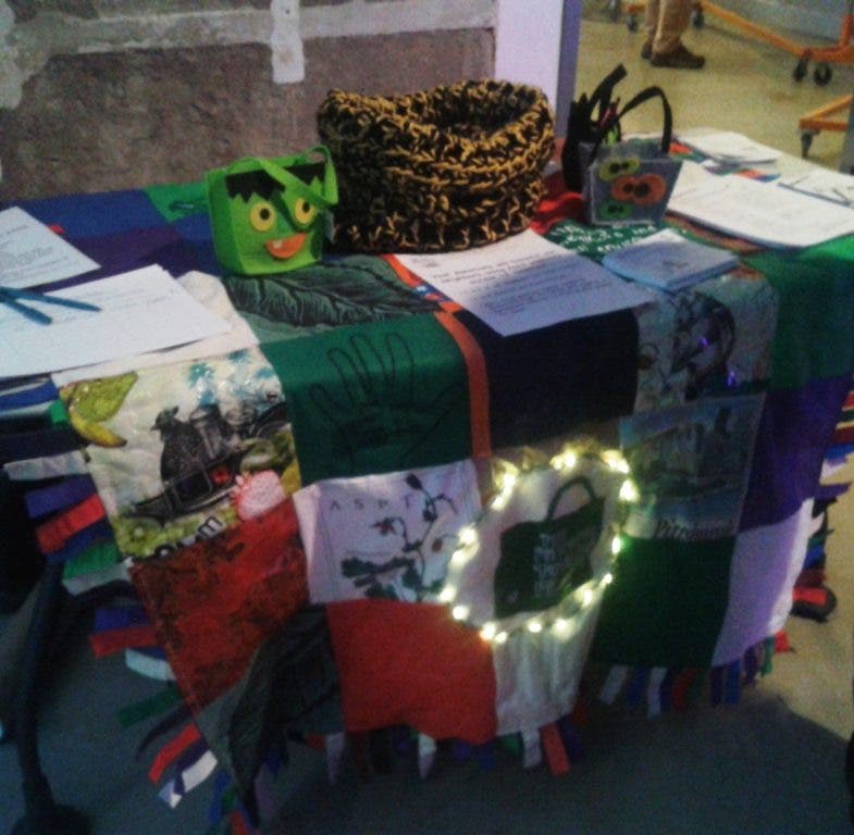 Out of the Bag How to Make a Tote From a Dog Food Bag and Other