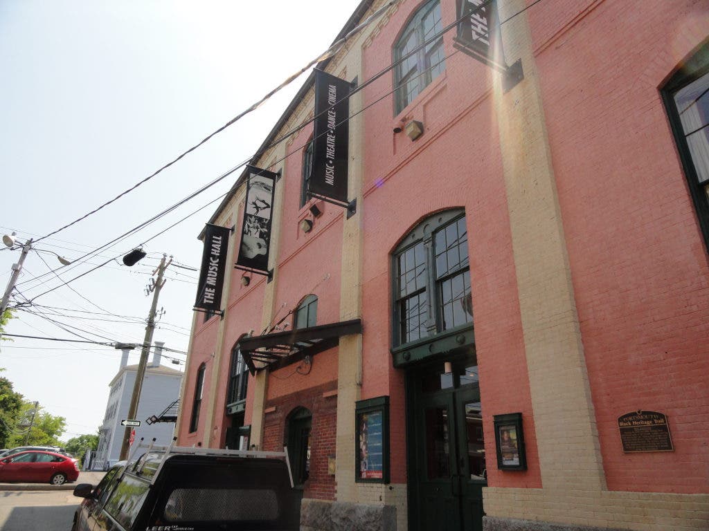 News small post card thumbnail