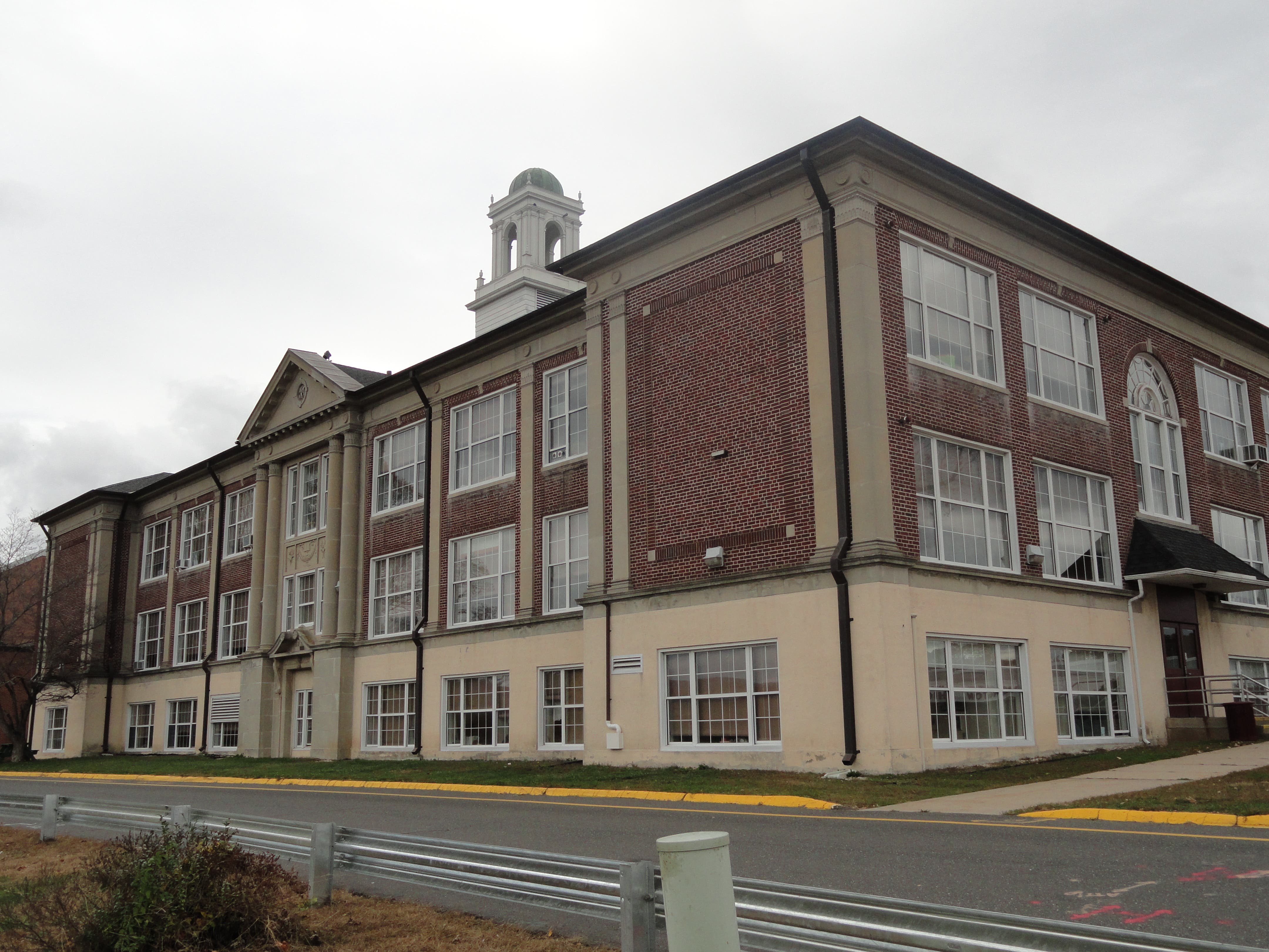 Board of Education to Honor Outstanding Seniors Tonight Farmington