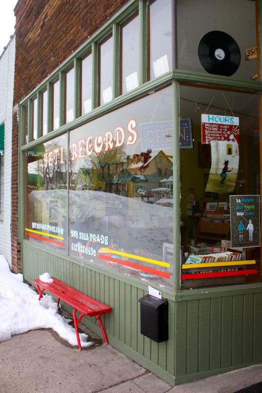 News small post card thumbnail