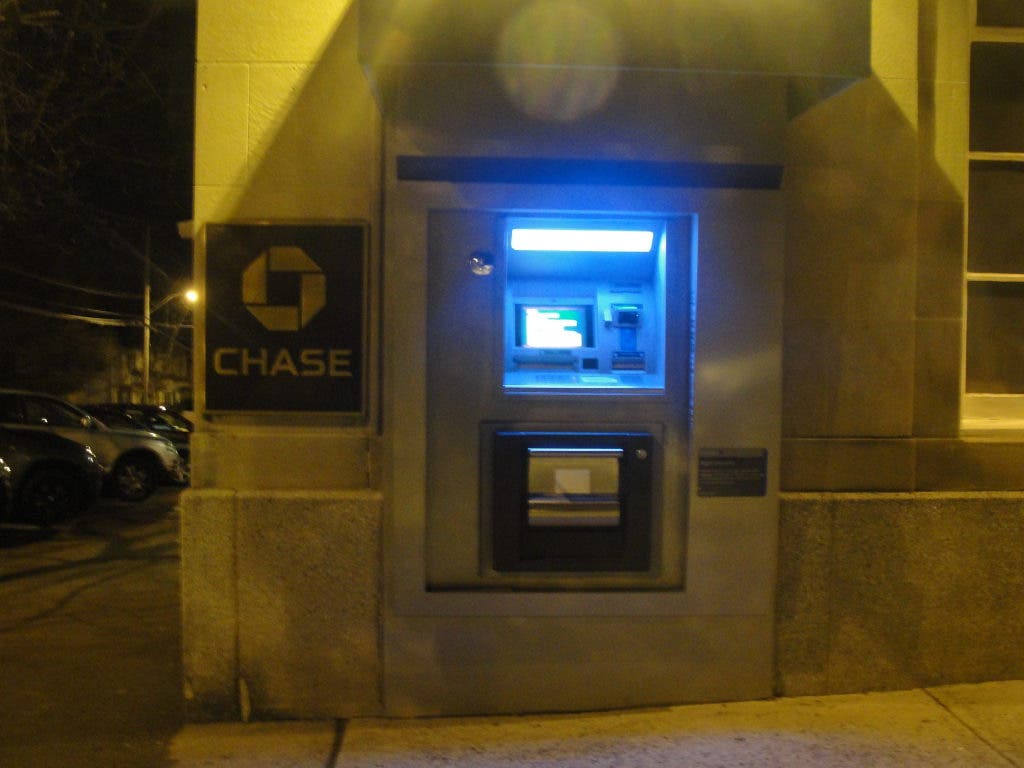 Police Bank Teller Swipes Cash Alters Withdrawal Slip