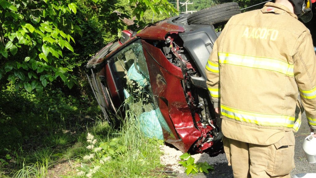 Car Strikes Utility Pole on Central Avenue, Power Out | Edgewater, MD Patch