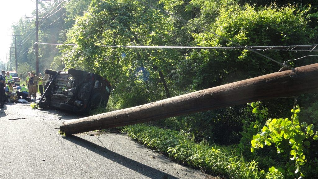 Car Strikes Utility Pole on Central Avenue, Power Out | Edgewater, MD Patch