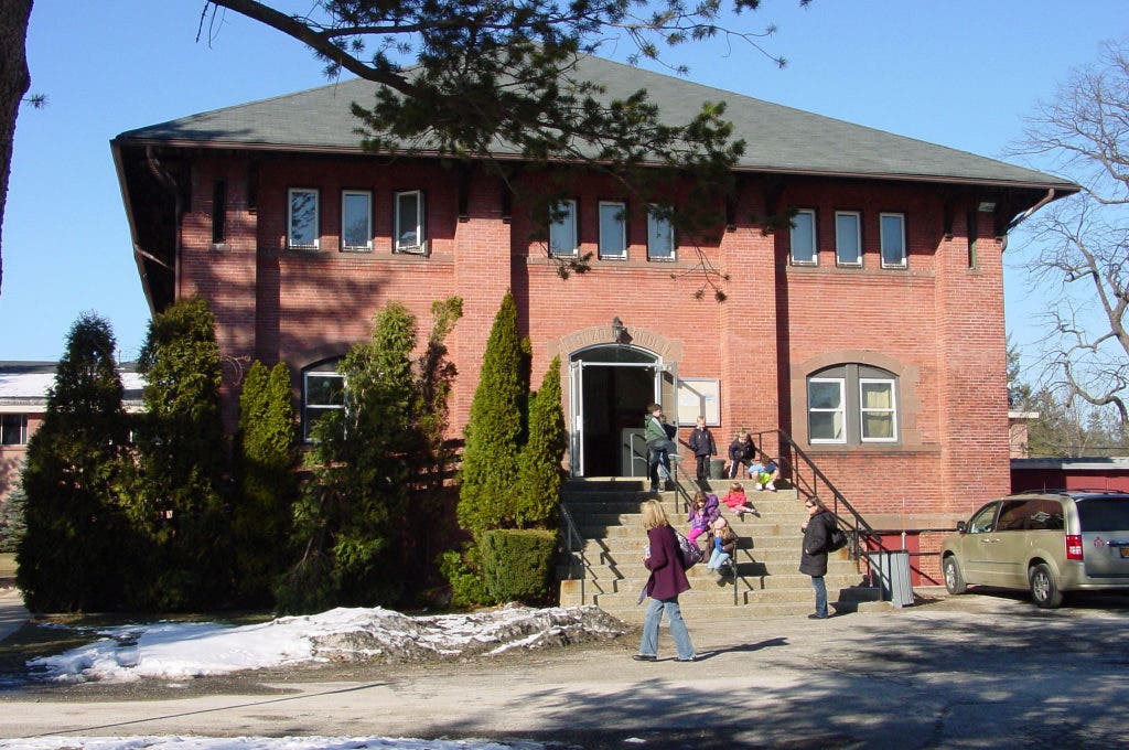 96 Cluett Hall and St. Paul's School Field House Garden City, NY Patch