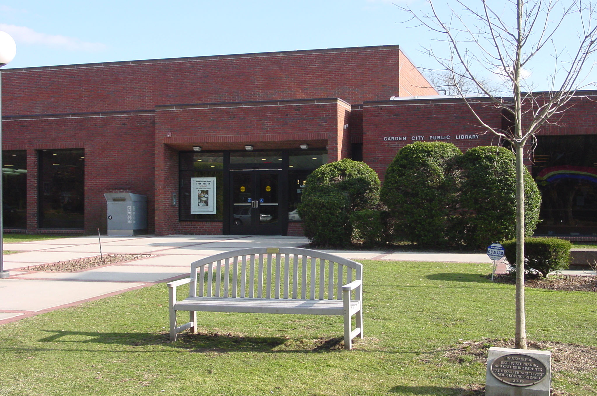 Outdoor Memorials in Garden City Central Section Part II Garden City