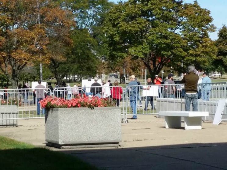 News small post card thumbnail