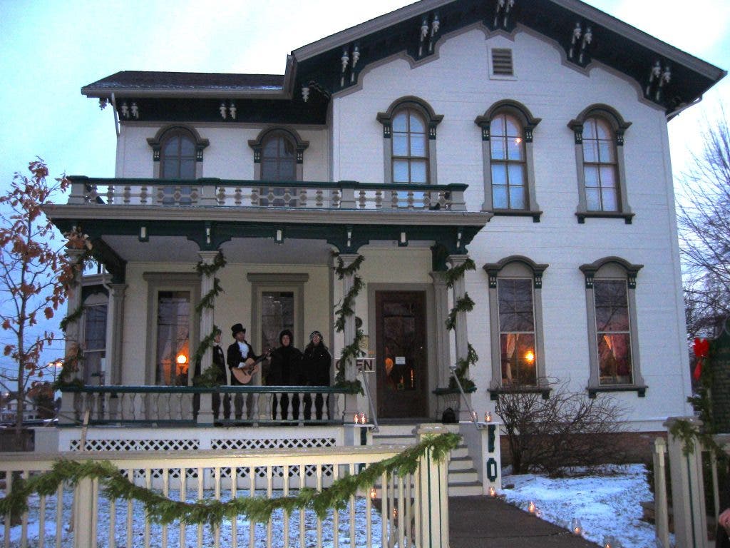 News small post card thumbnail