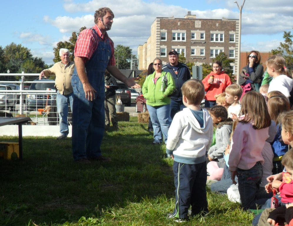 Yeehaw! 'County Fair' Overtakes Farmers Market Wyandotte, MI Patch
