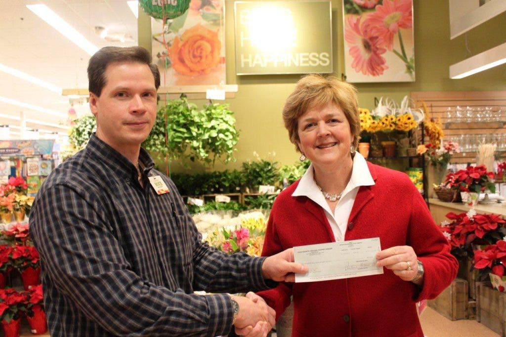 Shaw’s Supermarkets Makes Donation to Cape Abilities