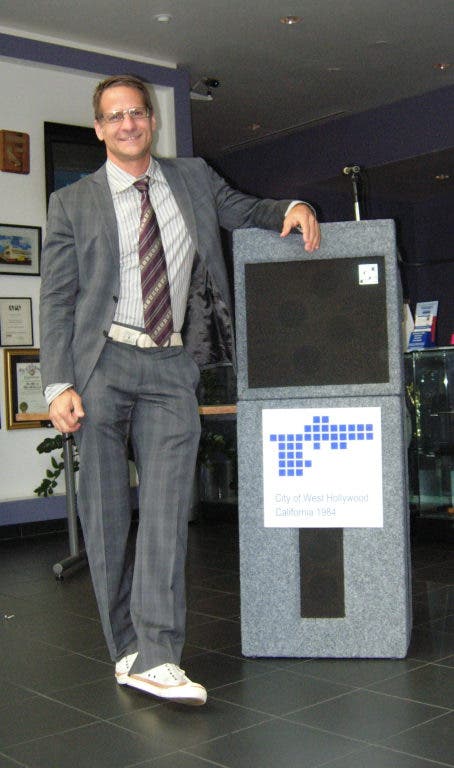 News small post card thumbnail