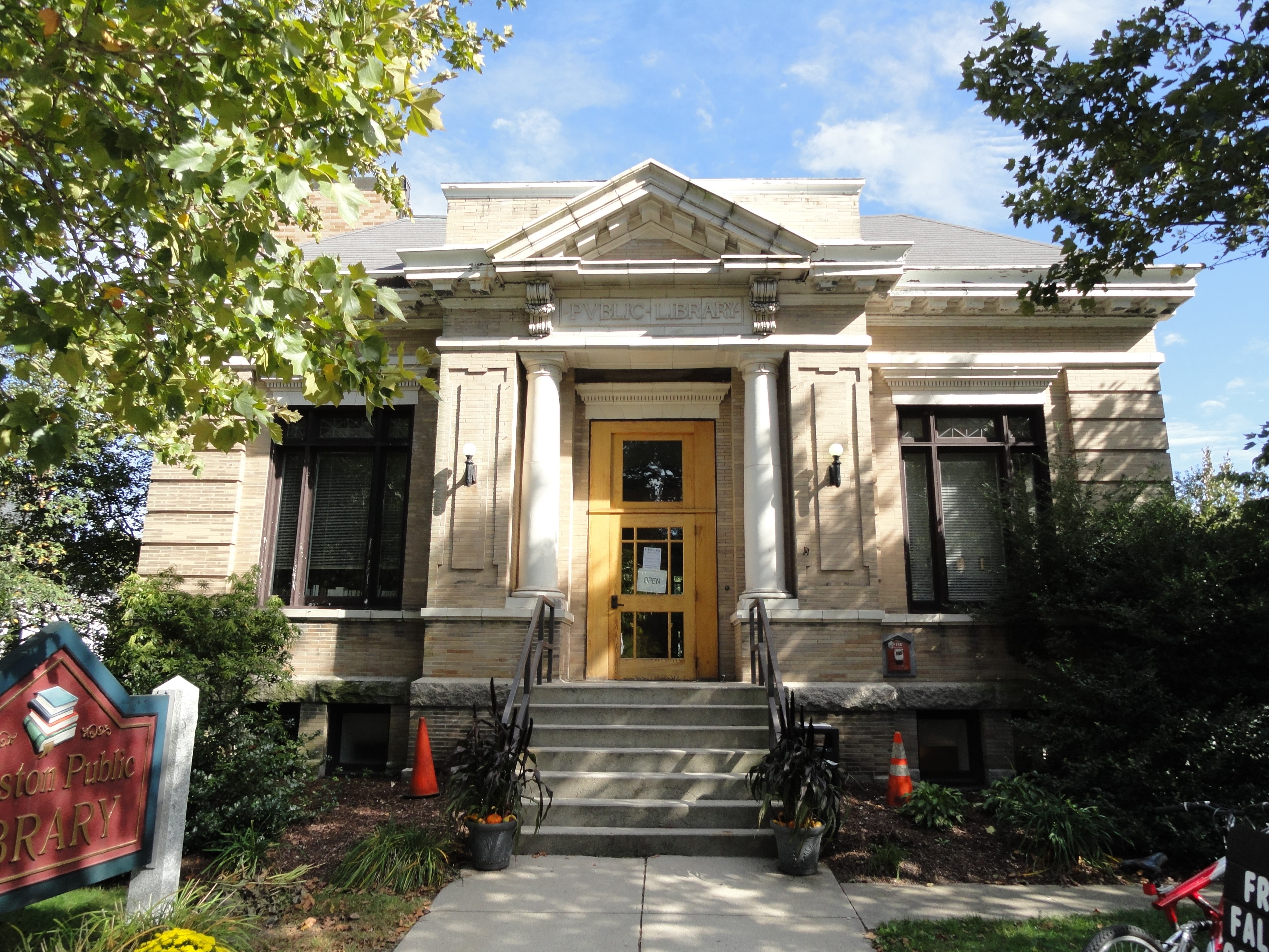 News small post card thumbnail