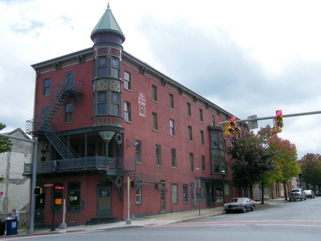 News small post card thumbnail