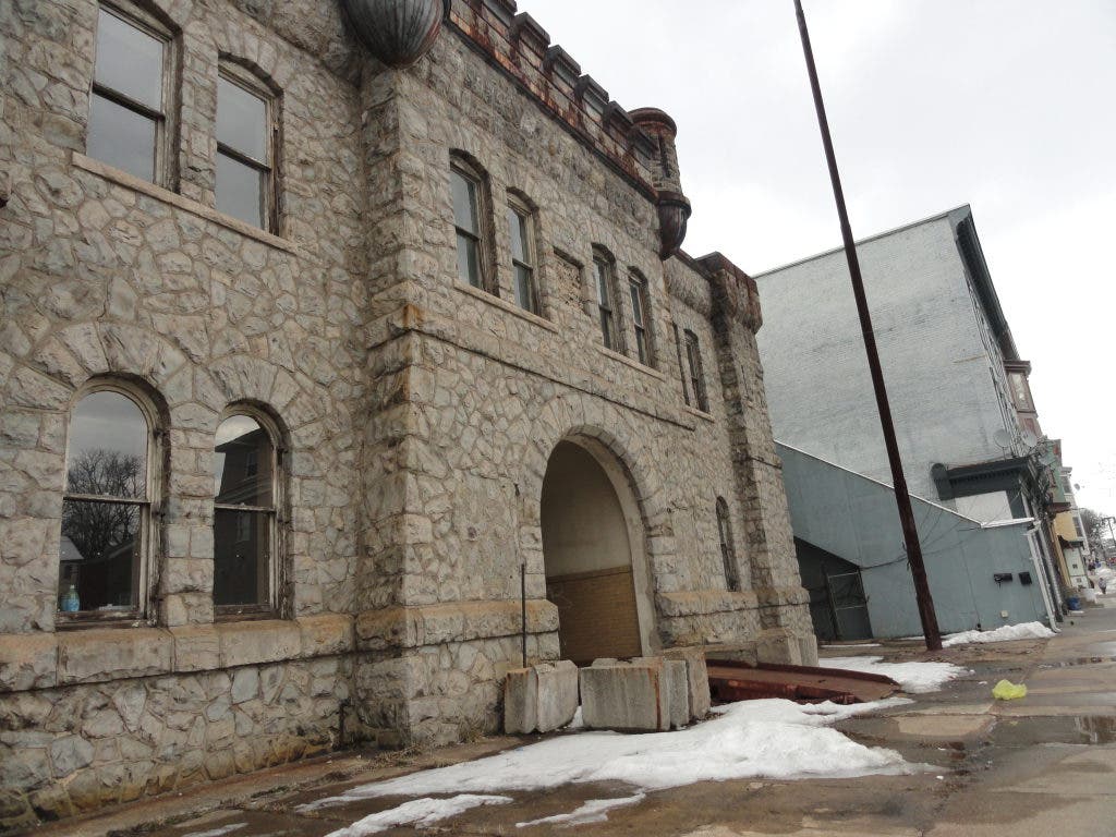 News small post card thumbnail