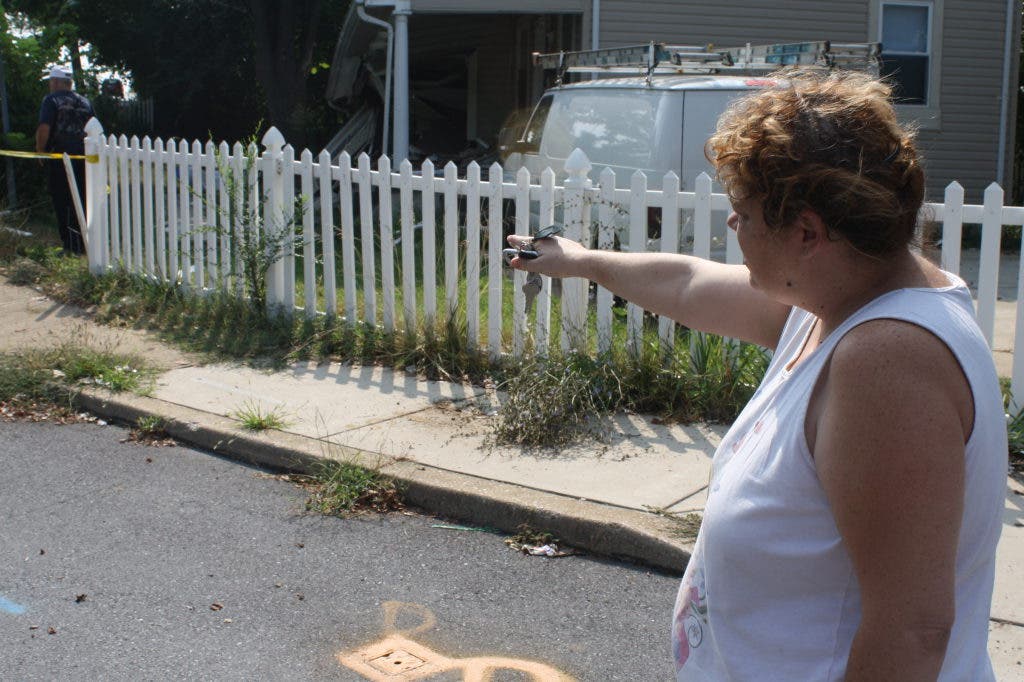 Family Displaced After Drunk Driver Crashes Into Riverdale Park Home ...