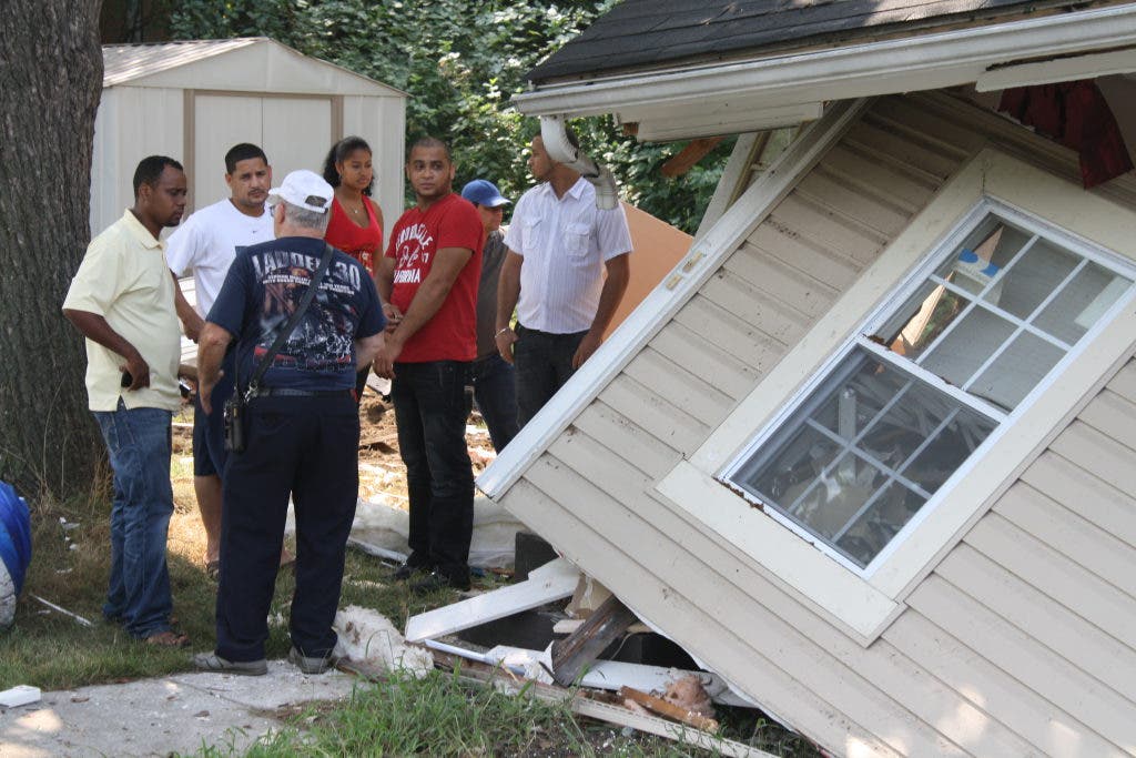 Family Displaced After Drunk Driver Crashes Into Riverdale Park Home ...